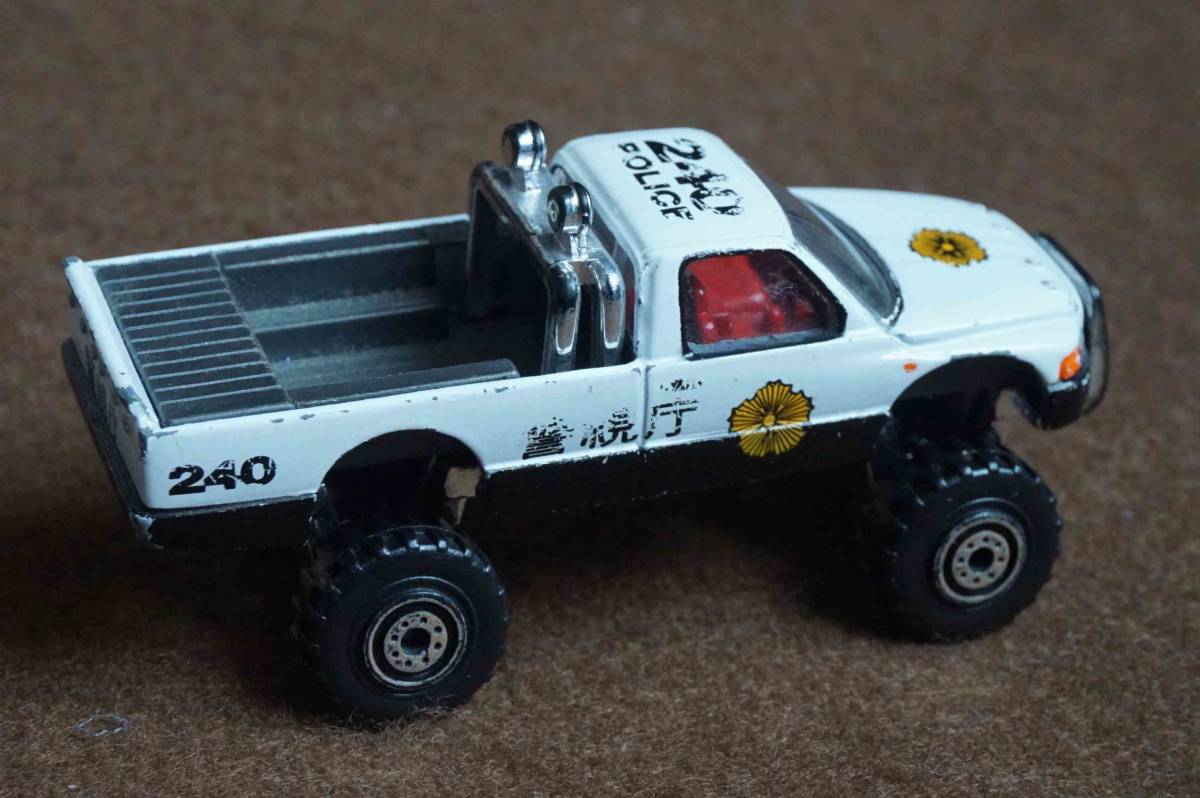 REALTOY（リアルトイ）Big foot ビッグフット 警視庁 4WD モンスタートラック MONSTER JAM 240　内装レッド ミニカー_画像2