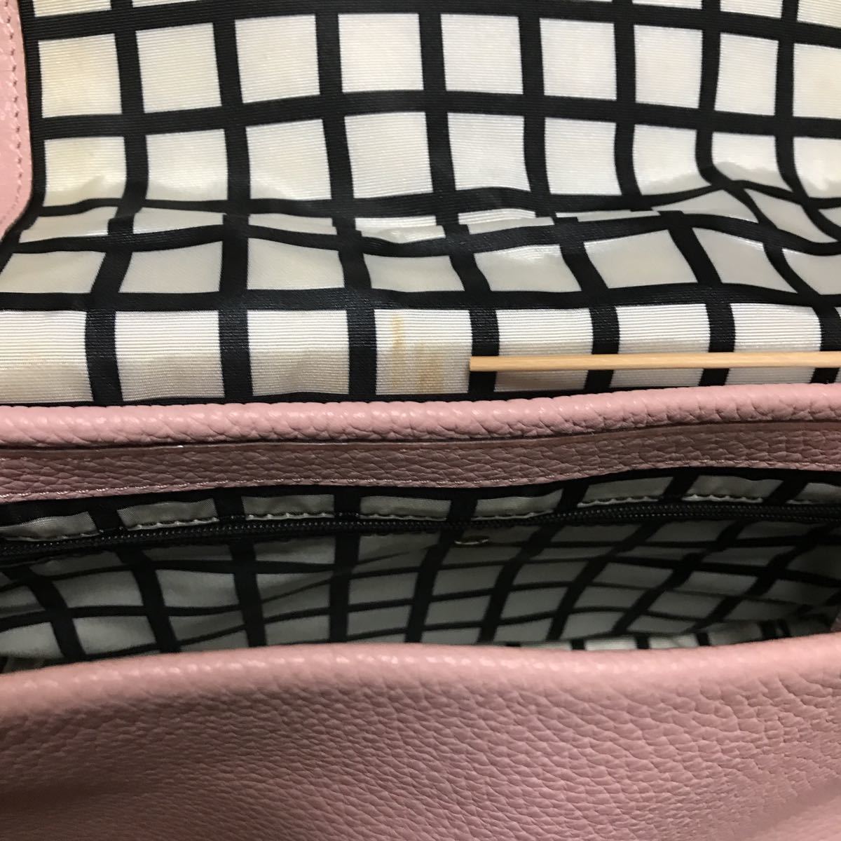 kate spade ケイトスペード　ピンクのレザーショルダーバッグ　美品訳あり_画像5