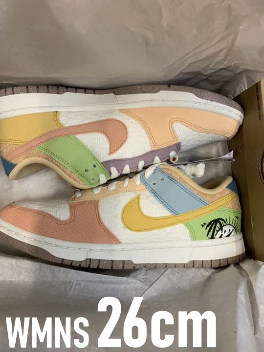 NIKE WMNS Dunk Low Sun Club ”Sail/Sanded Gold/Light Madder Root