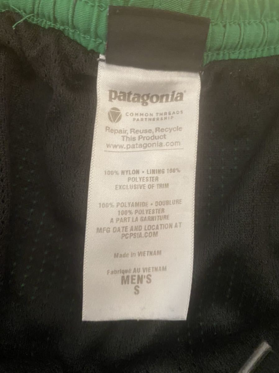 patagonia バギーショーツ 2013年製　DIL グリーン　緑　廃盤カラー　サイズS インナー有り　ビンテージ　美中古　送料無料　パタゴニア