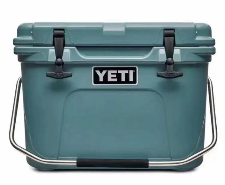 YETI ロゴステッカー