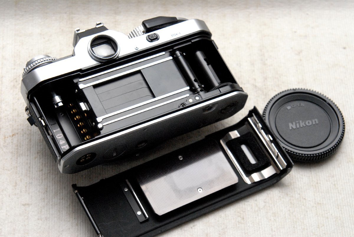 Nikon ニコン 超希少な高級一眼レフカメラ FM3A（銀）ボディ 作動品 （腐食無し）_画像6