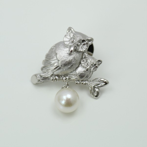 真珠 ブローチ タイタック あこや真珠 7mm-7.5mm ホワイトカラー 動物シリーズ フクロウ 13965