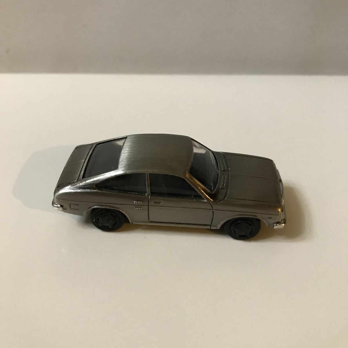  including carriage : Nissan Sunny coupe 1200GX-5... silver 1/64 Konami out of print famous car collection D.C. VERSION vol.1 Dragon Cube minicar box equipped 