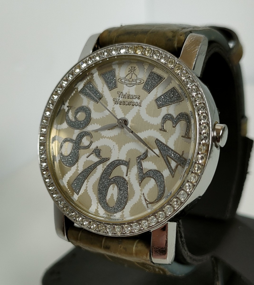 電池交換済み　Vivienne Westwood　ヴィヴィアンウエストウッド　腕時計　シルバー　　レザーベルト　スクイグル