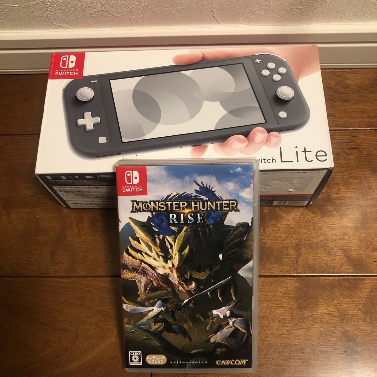 倉 ニンテンドー スイッチ Switch 本体 モンスターハンターライズ付