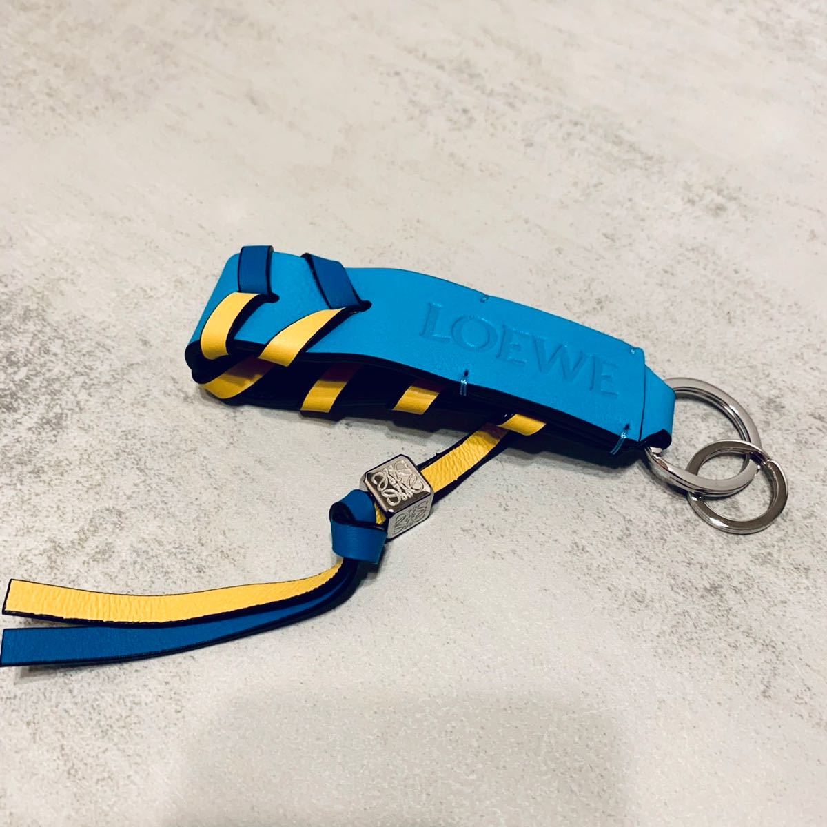 新品 LOEWE ロエベ キーホルダー ブレイデッド ストラップ キーリング