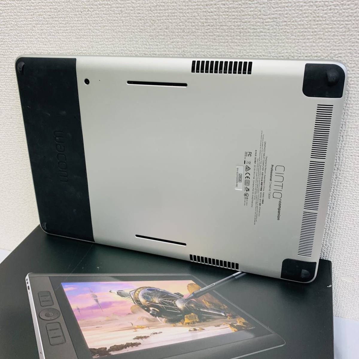 Windows搭載液晶ペンタブレット 256GB Cintiq Companion 2nd DTH-W1310