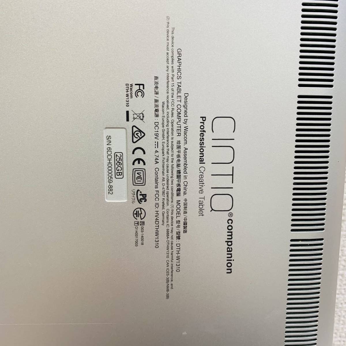 Windows搭載液晶ペンタブレット 256GB Cintiq Companion 2nd DTH-W1310