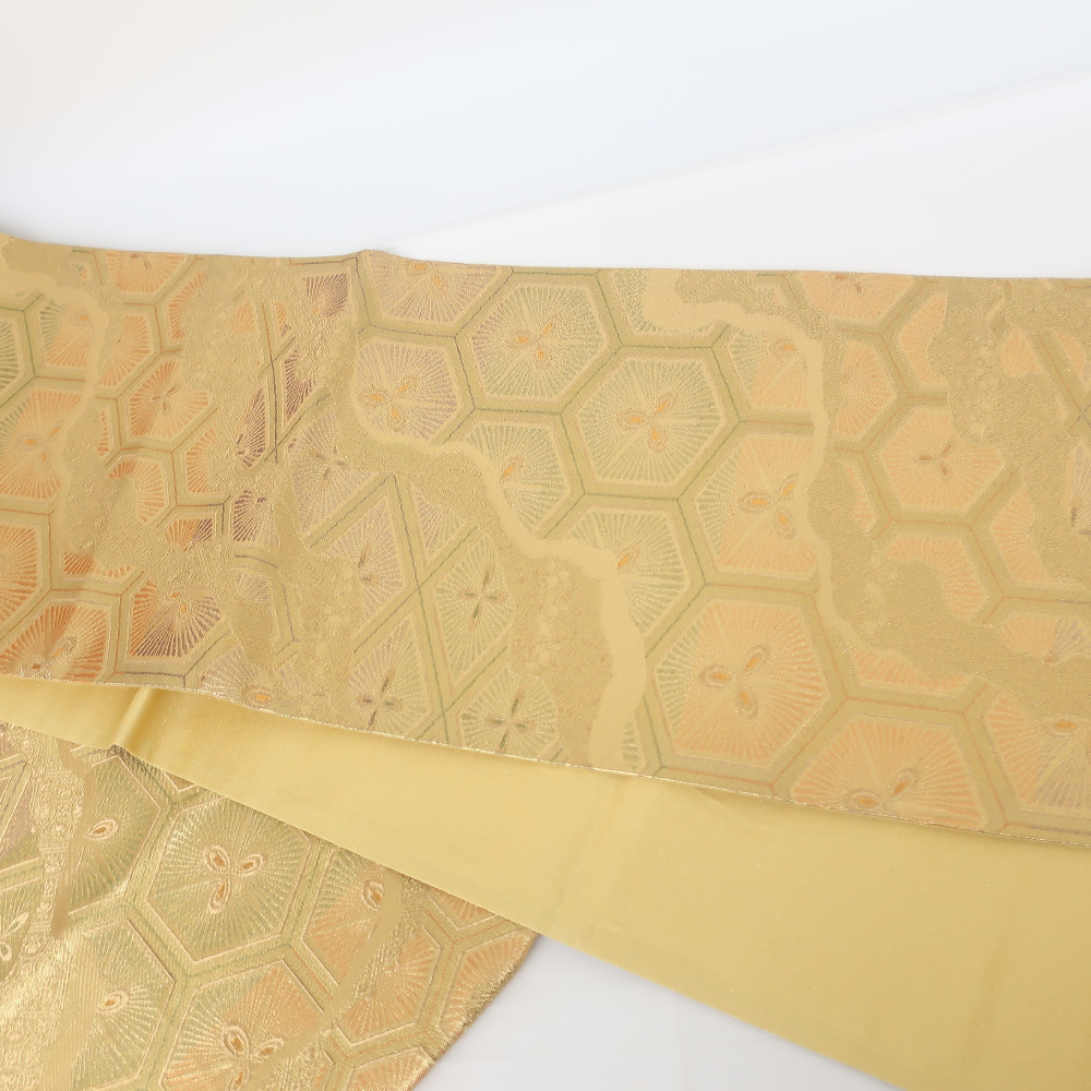 袋帯 亀甲に松 六通柄 正絹 金糸 金色 フォーマル 仕立て上がり 着物帯 長さ432cm 美品_画像3