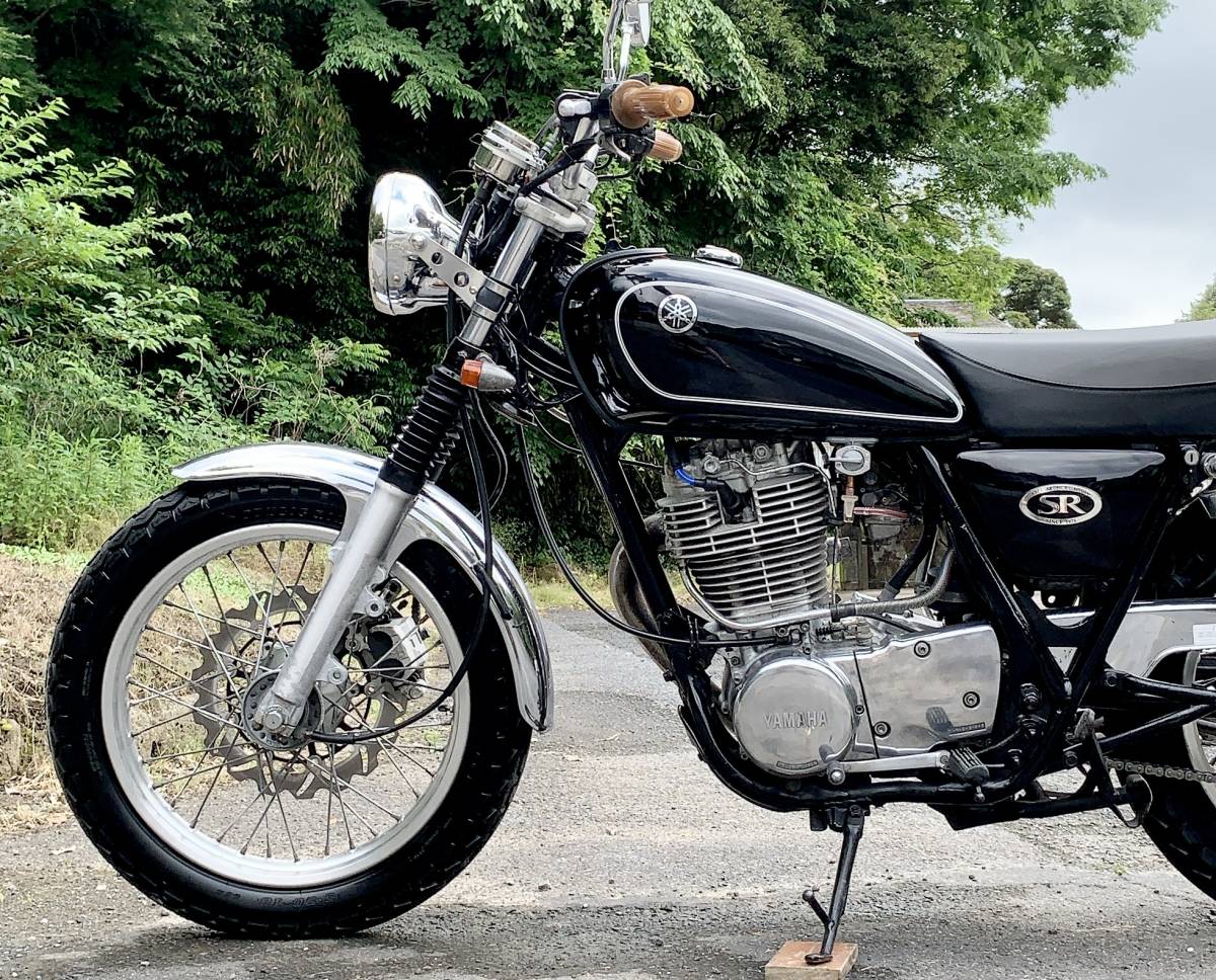 YAMAHA SR400 3型 H16年車　RH01J 車検付き　YAMAHAブラック　多数カスタム　DAYTONAマフラー　2110km 綺麗　好調　全国陸送_画像6