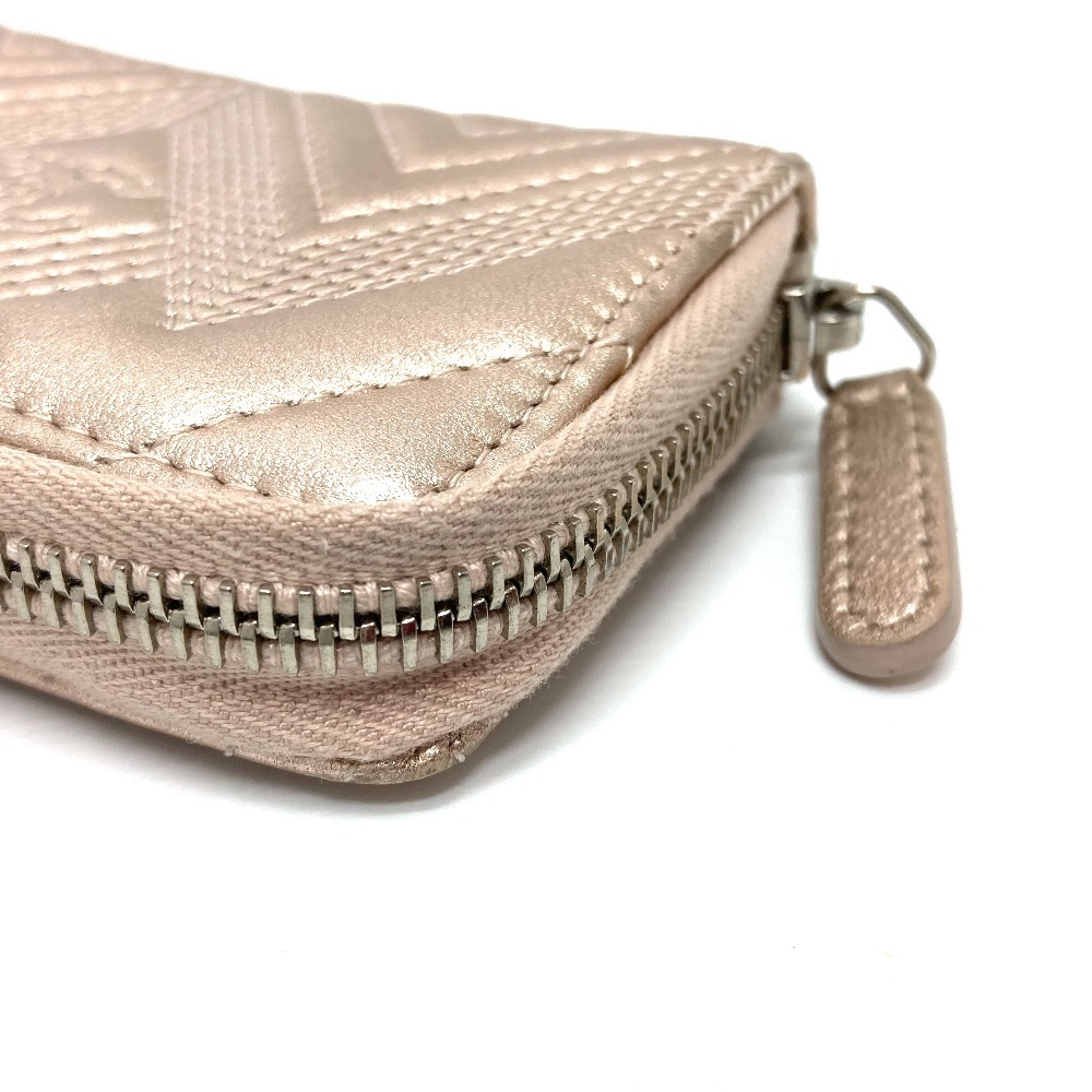 CHANEL シャネル A82535 CC ココマーク ステッチ メタリック ラウンド