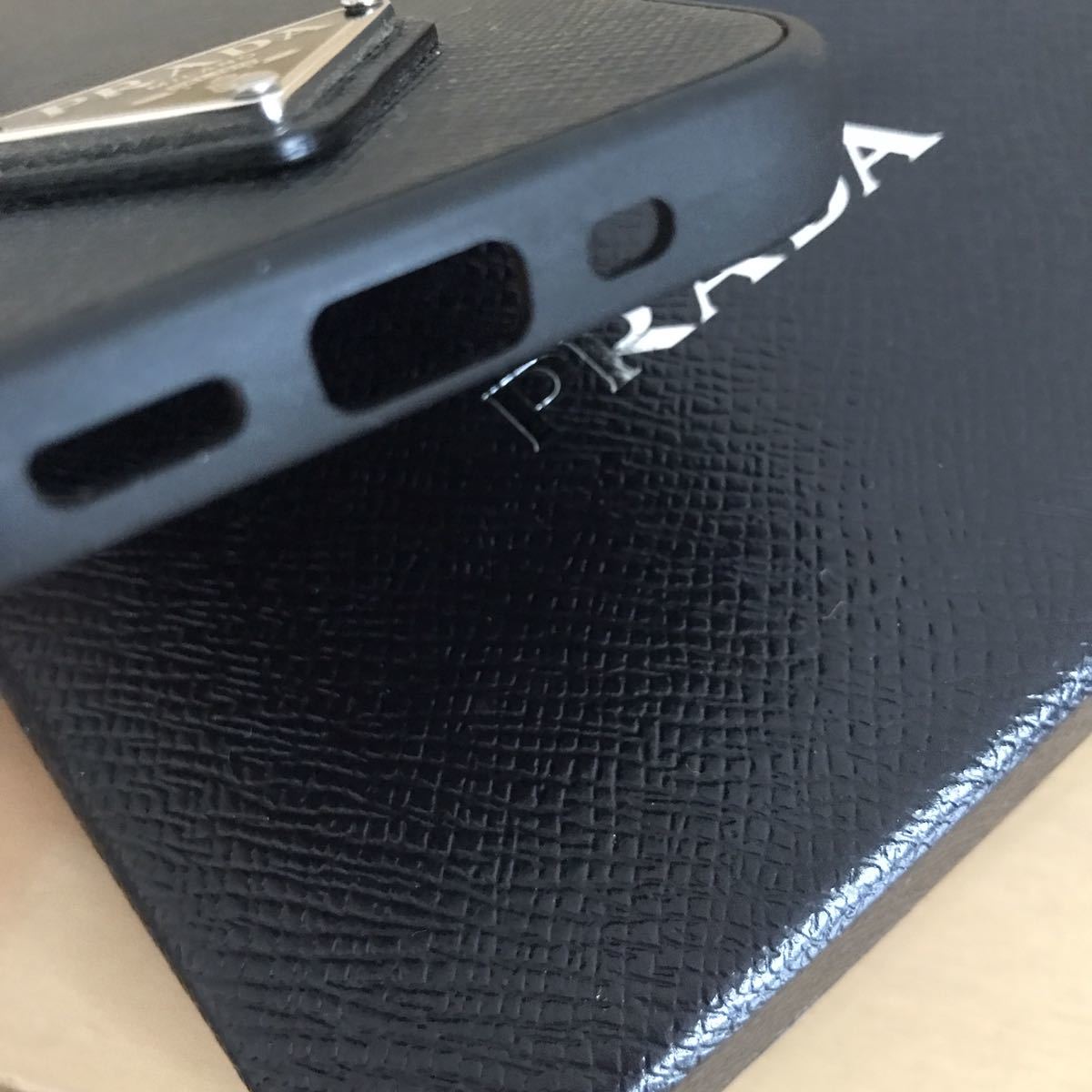 極 PRADA プラダ iPhone12mini スマホケース iPhoneケース カバー 黒 