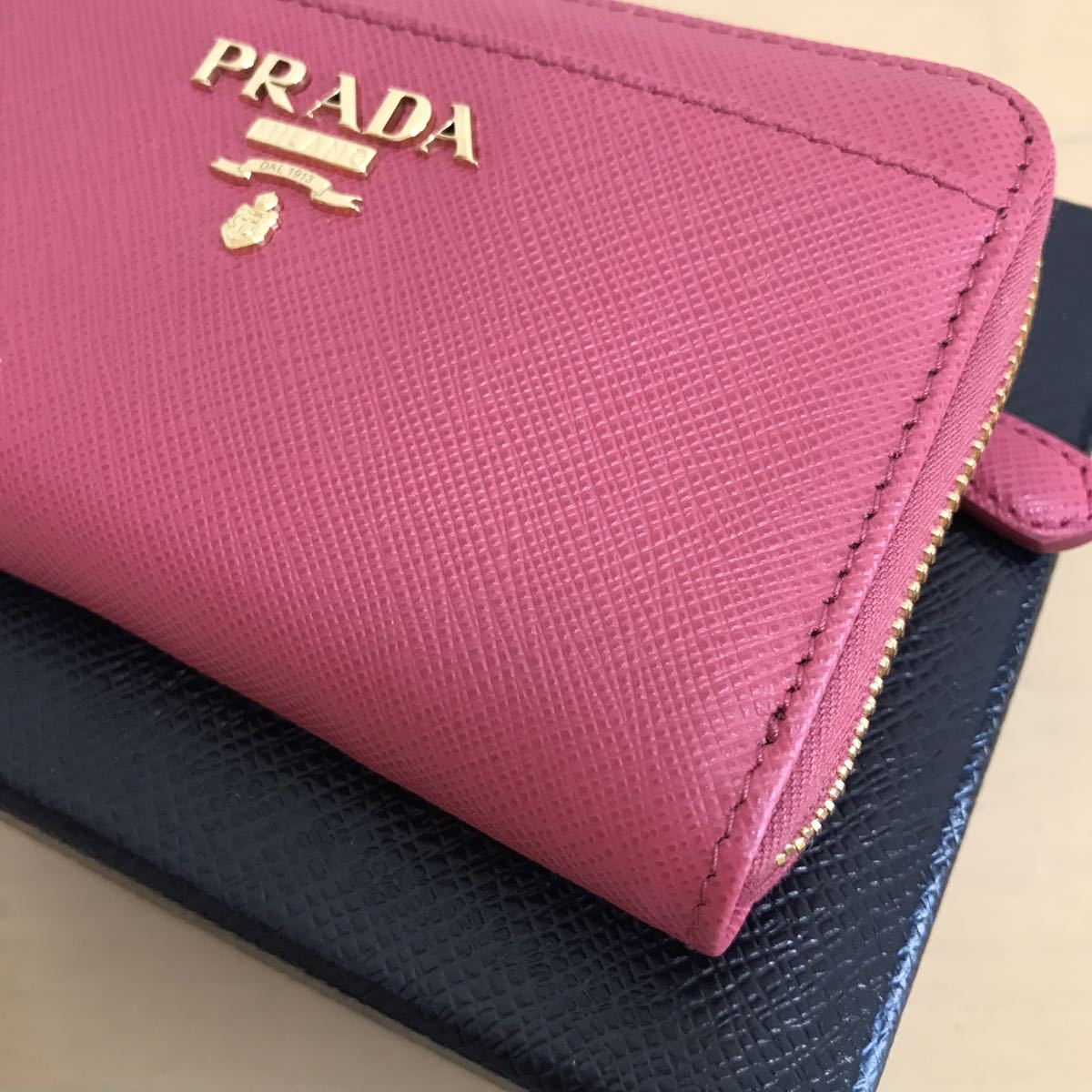 新品同様　極美品　PRADA プラダ　コインケース　カードケース　サフィアーノ ピンク_画像3