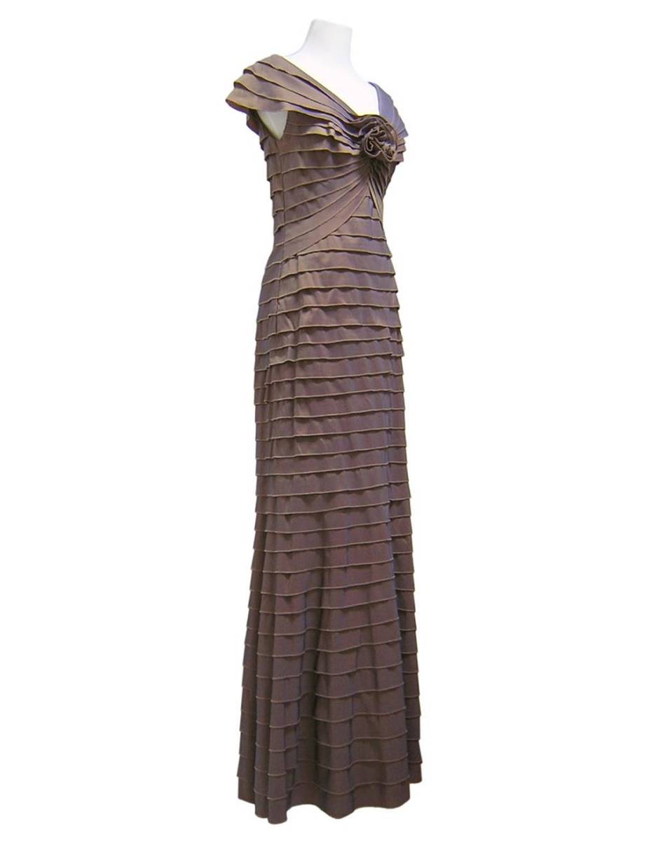 TADASHI SHOJI タダシ・ショージ ティアード コサージュロングドレス