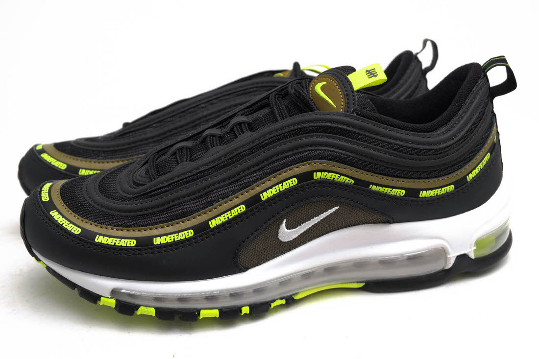 人気メーカー・ブランド NIKE ナイキ ローカットスニーカー DC4830-001