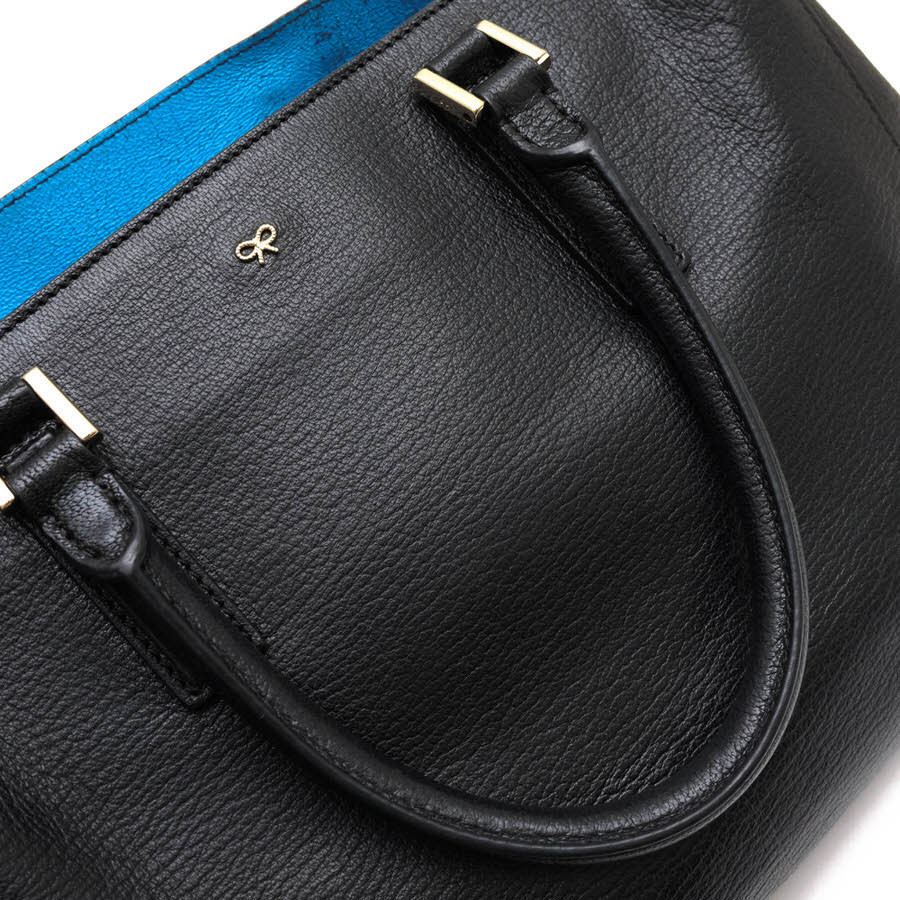 Anya Hindmarch アニヤハインドマーチ トートバッグ EBURY 牛革 定番
