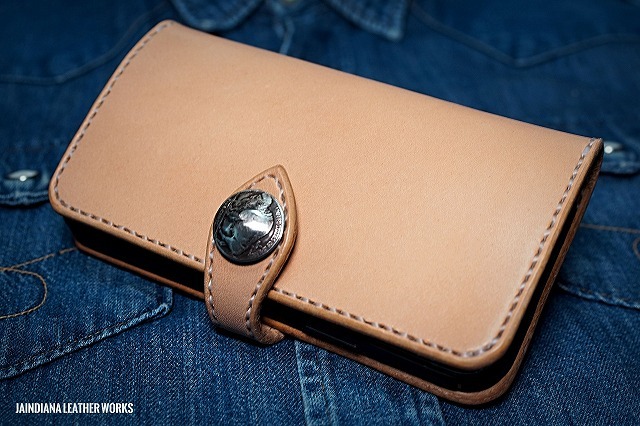  hand made saddle leather iPhone 12 case width opening natural 