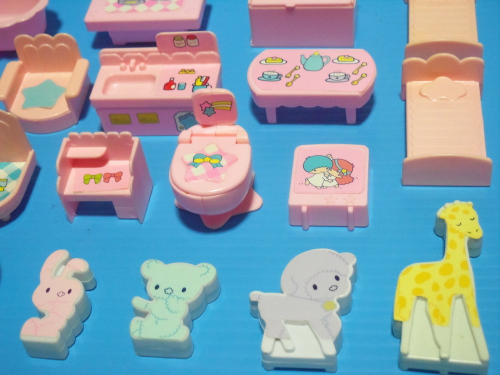 □ サンリオ 1983年 旧タカラ キキララのおうち つみきハウス □ サンリオ 1983年 旧タカラ キキララのおうち つみきハウス