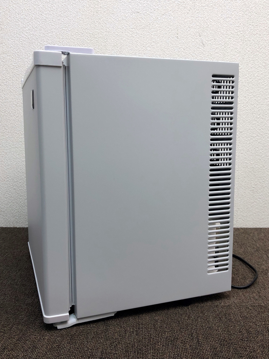 5 Sun Ruck サンルック 20L 1ドア冷蔵庫 冷庫さん cute SR-R2001 ホワイト ペルチェ式 無音運転 庫内LED照明付き 2020年製(100リットル未満)|売買されたオークション情報、yahooの商品情報をアーカイブ公開 - オークファン(aucfan.com) 5 Sun Ruck サンルック 20L 1ドア冷蔵庫 冷庫さん cute SR-R2001 ホワイト ペルチェ式 無音運転 庫内LED照明付き 2020年製(100リットル未満)|売買されたオークション情報、yahooの商品情報をアーカイブ公開 - オークファン(aucfan.com)