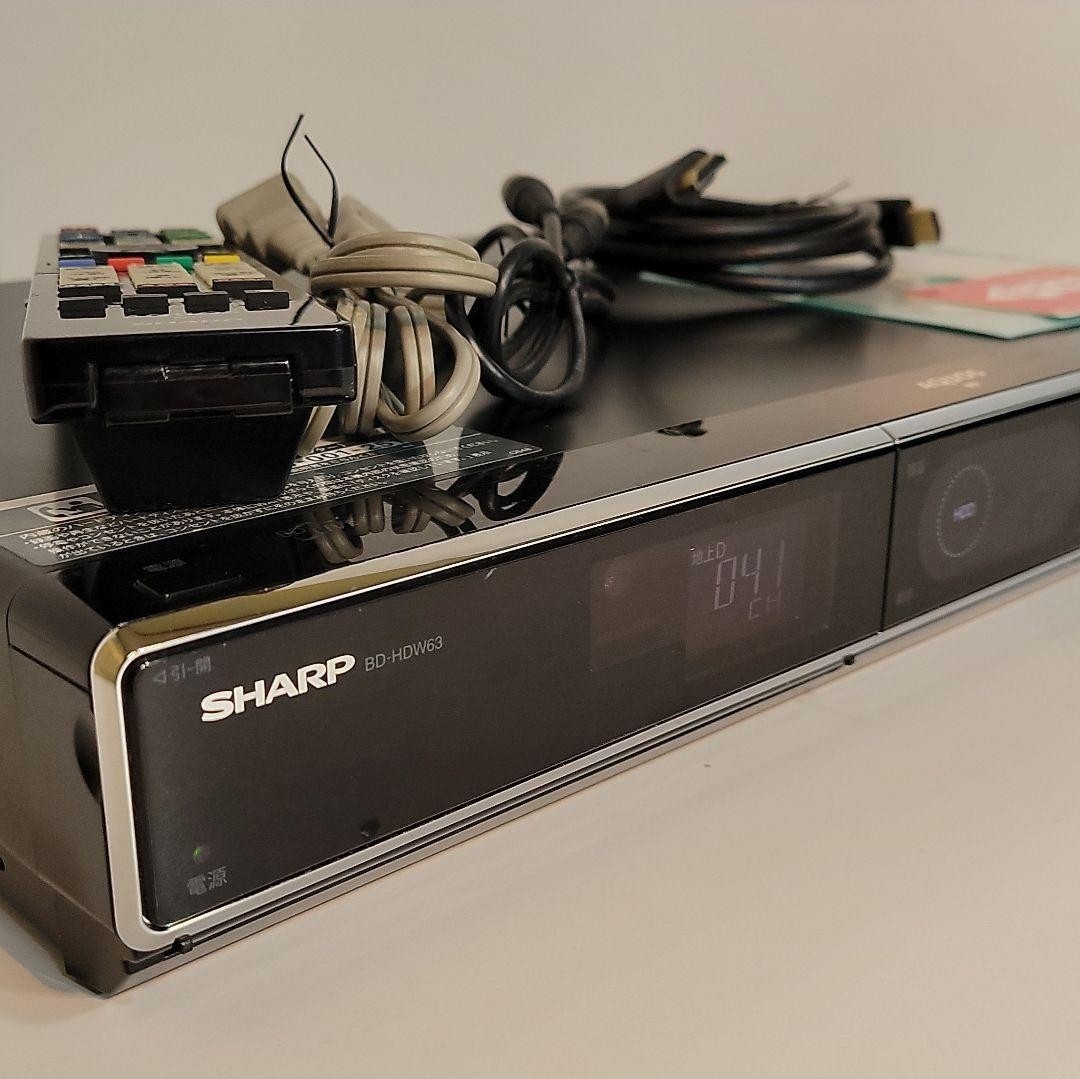 SHARP　AQUOS　W録画可能・320GB搭載・3D対応　BD-HDW63