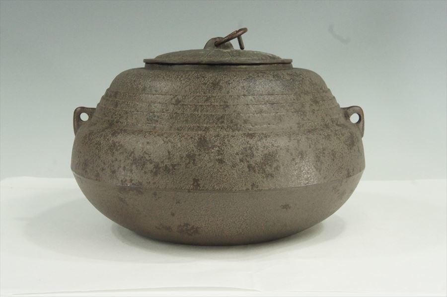 まれる ヤフオク! - T 山形釜師 人間国宝 高橋敬典 瓢筋入釜 替蓋付 ... まれる