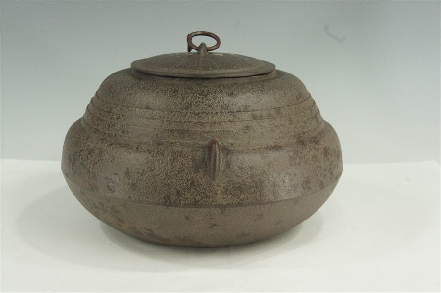 まれる ヤフオク! - T 山形釜師 人間国宝 高橋敬典 瓢筋入釜 替蓋付 ... まれる