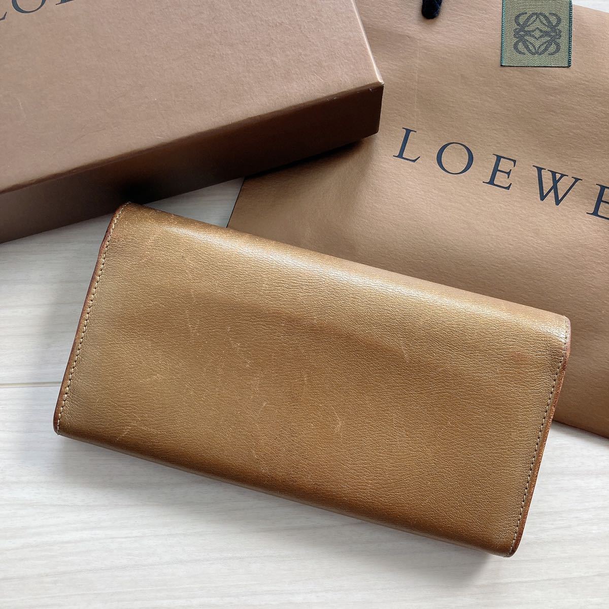 金色】LOEWE ロエベ レディース アナグラム 革財布 長財布 二つ折り