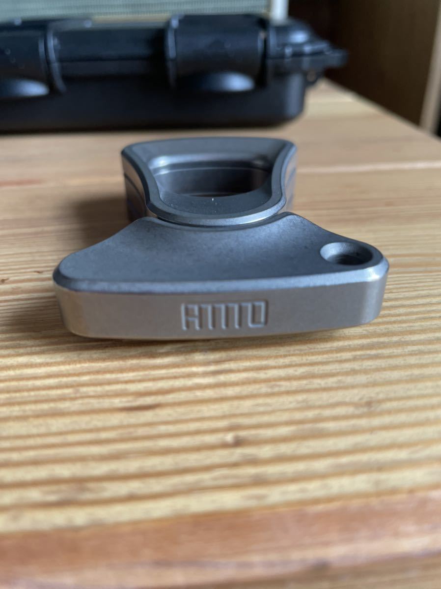 AMMO製「グラビトン」マグネット系Fidget Sliders 機能付きナックル