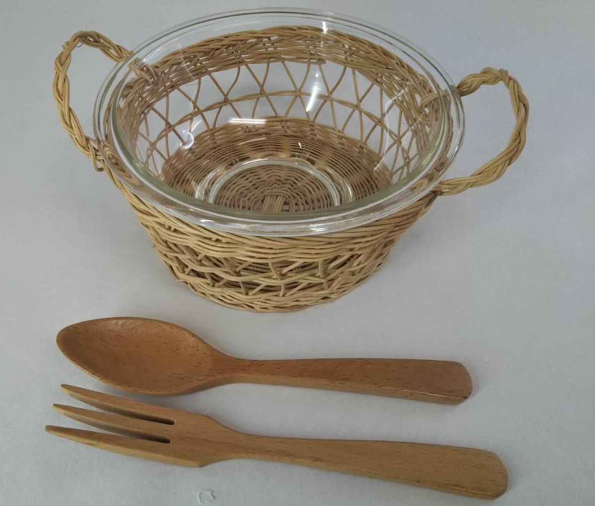 D851) rock castle glass salad bowl 1 point rock castle glass bowl basket basket tableware Pyrex wooden cutlery pyrex