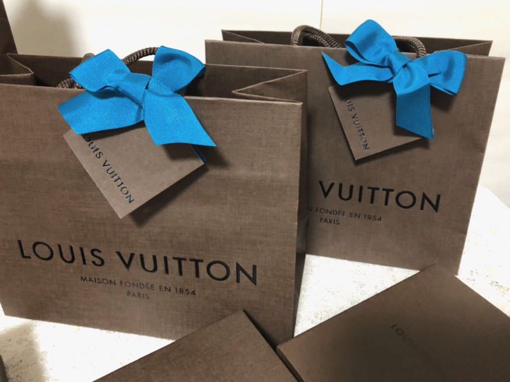 ルイヴィトン 袋箱まとめて「LOUIS VUITTON」ショッパー・小物用空箱・保存袋・限定メッセージカード付リボン等3セット(594) 旧型