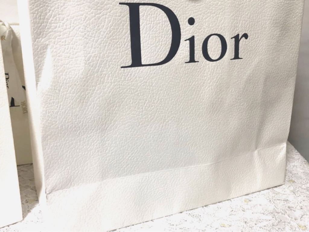 PayPayフリマ|クリスチャン・ディオール「Christian Dior」ショッパー 4枚組 ( 559 ) 紙袋 ショップ袋 ブランド紙袋 ホワイト リボン付き PayPayフリマ|クリスチャン・ディオール「Christian Dior」ショッパー 4枚組 ( 559 ) 紙袋 ショップ袋 ブランド紙袋 ホワイト リボン付き