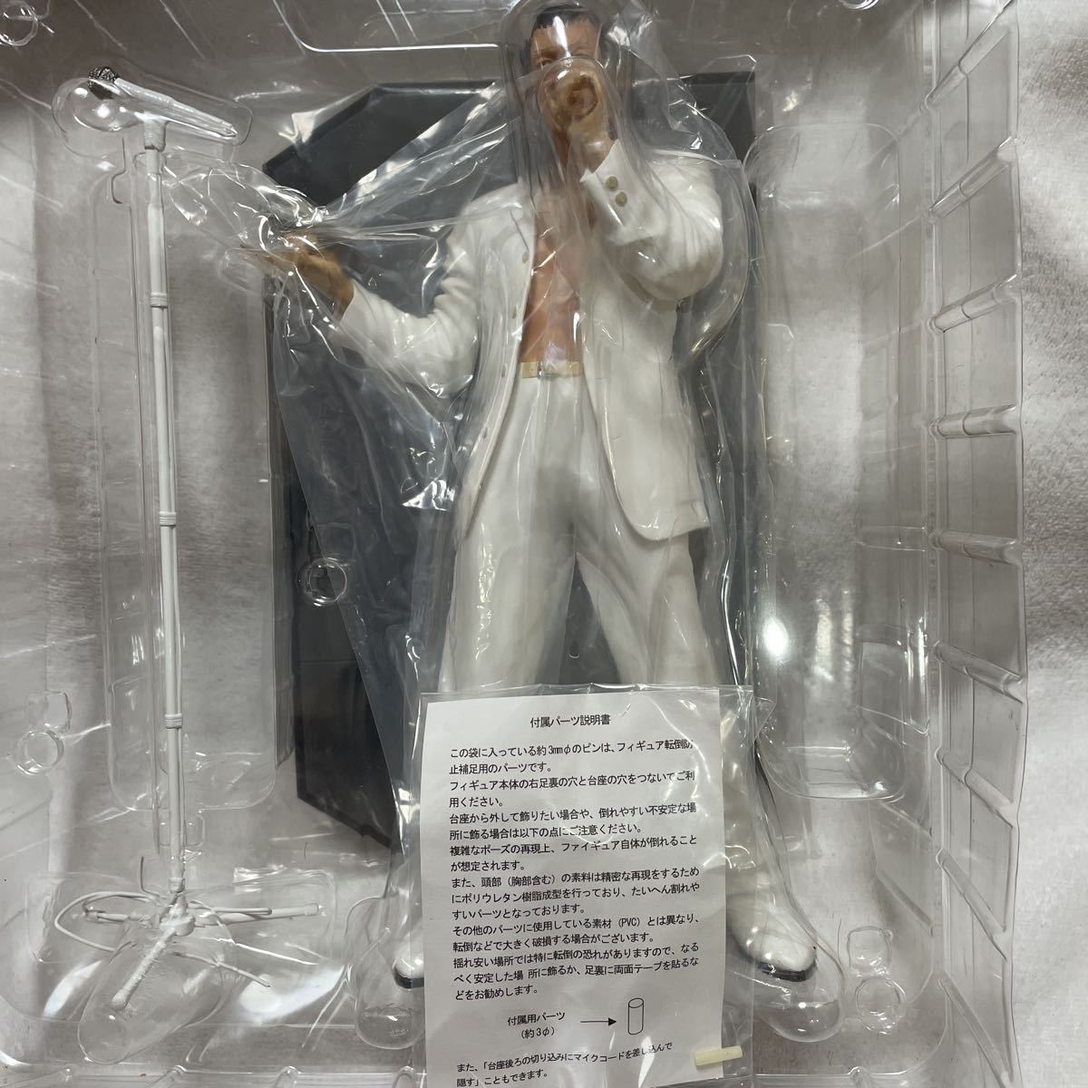 ◇人気商品◇矢沢永吉 フィギュア 2006年 白スーツ 白マイク ◇人気商品◇矢沢永吉 フィギュア 2006年 白スーツ 白マイク