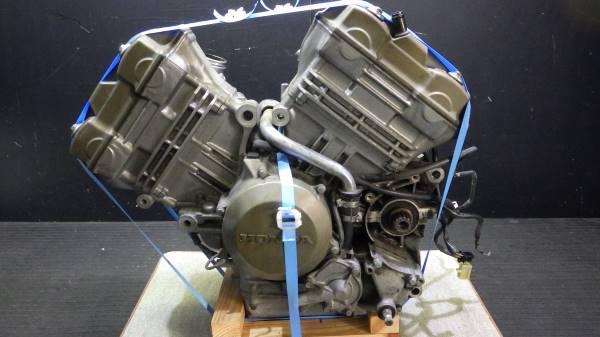 ホンダ VTR250 MC33 エンジン本体　部品取り等に H203-39_画像3