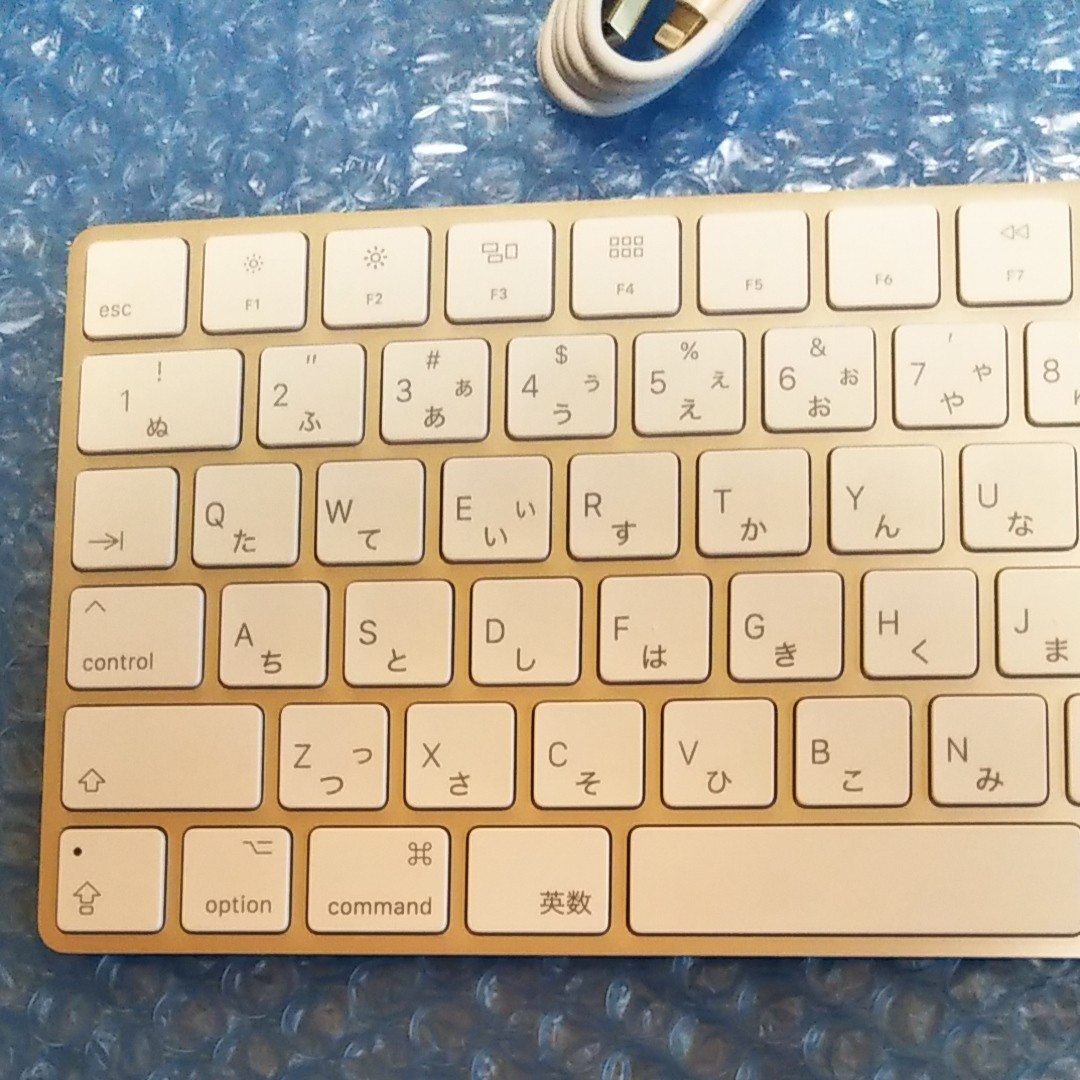 週末特価!Apple Magic Keyboard(テンキー付き)A1843 ライトニングケーブル付き