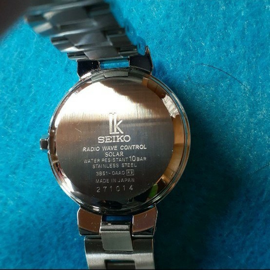 ☆ほぼ未使用品☆SEIKO/ルキア/ソーラー電波腕時計/バンド調節済/箱