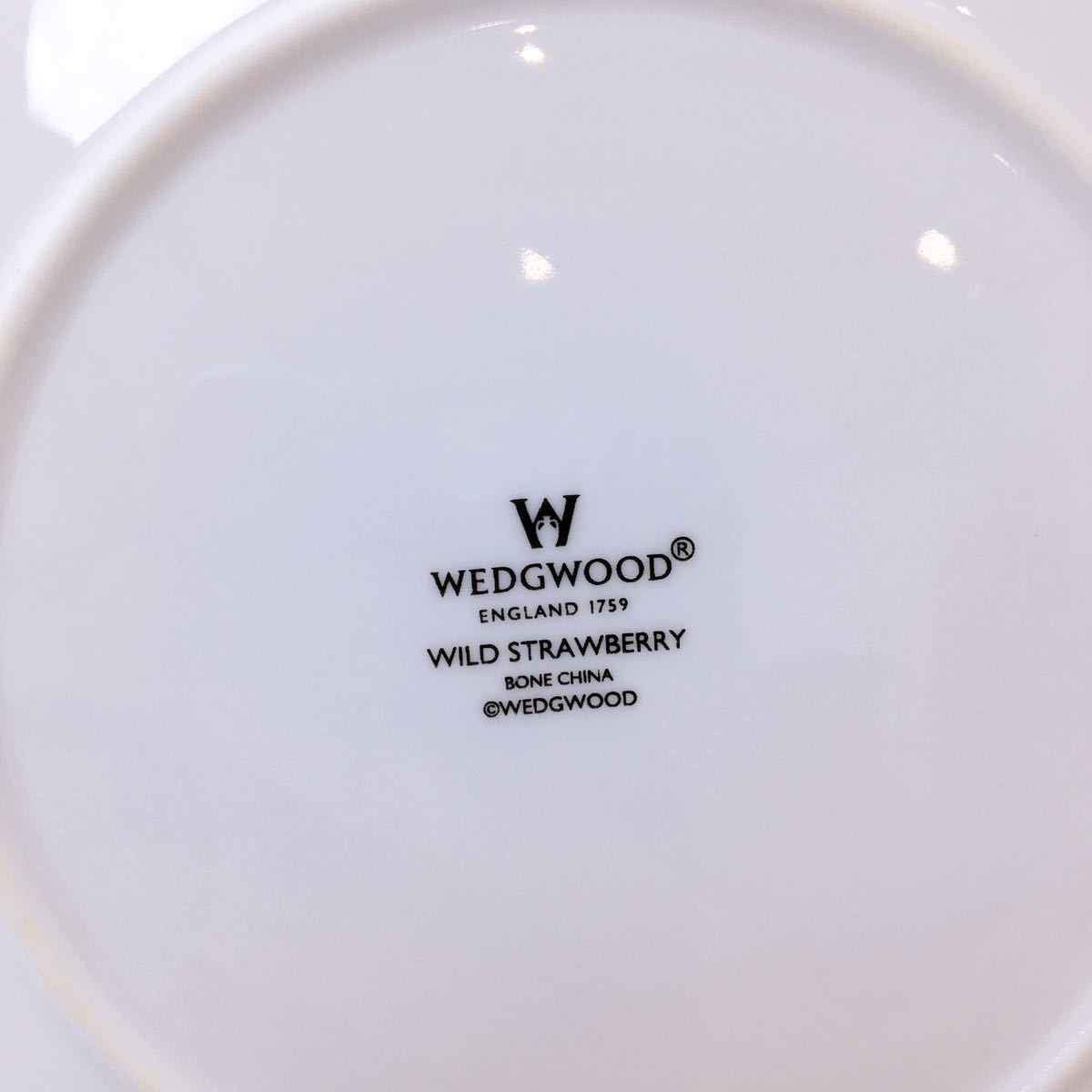 26【美品】WEDGWOOD ウェッジウッド WILD STRAWBERRY ワイルドストロベリー プレート 洋食器 磁器 アンティーク テーブルウェア 現状品_画像7