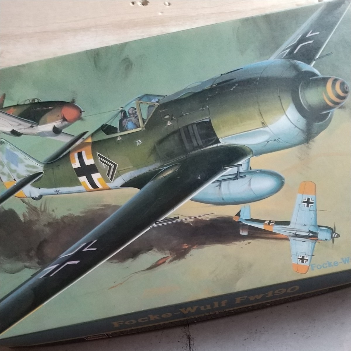 ハセガワ1/32 ドイツ空軍 戦闘機 フォッケウルフ Fw190  未組立