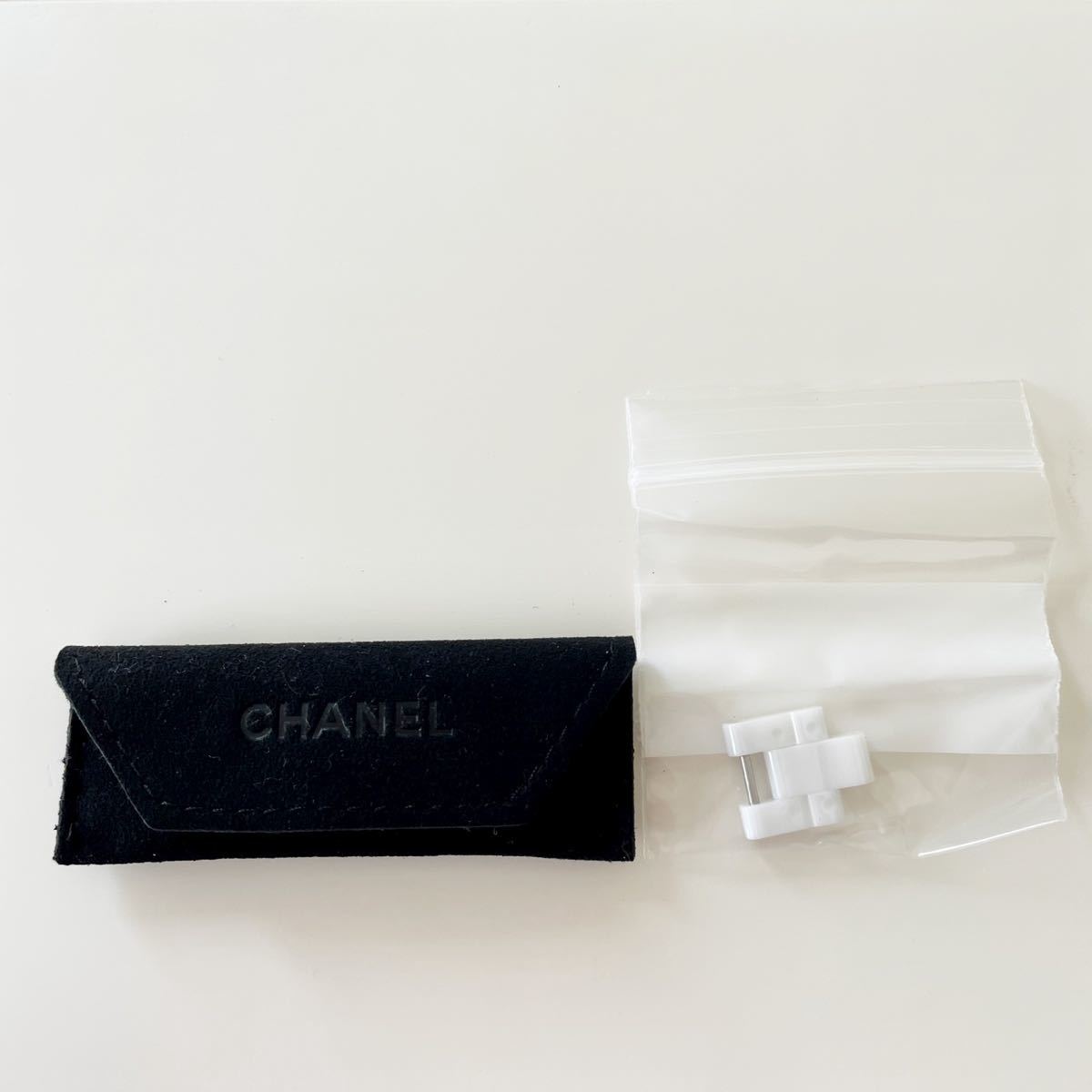 CHANEL 10 anniversary commemoration model limitation J12 white world 2000ps.@ Chanel 