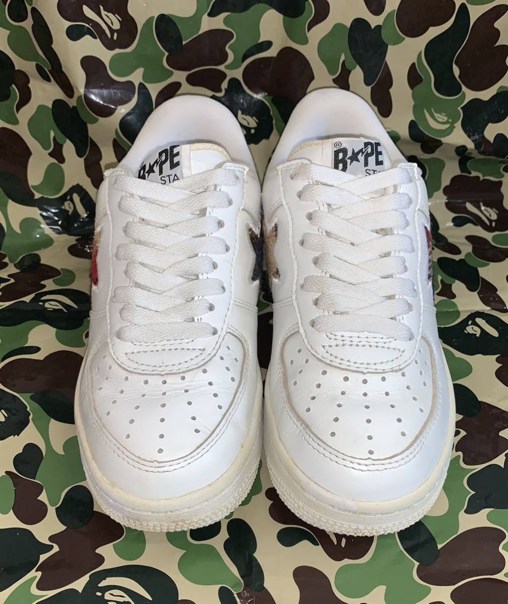 ☆大人気商品☆ 野花 APE ☆激レア☆ 卯月 APE 23.5cm kaws bapesta