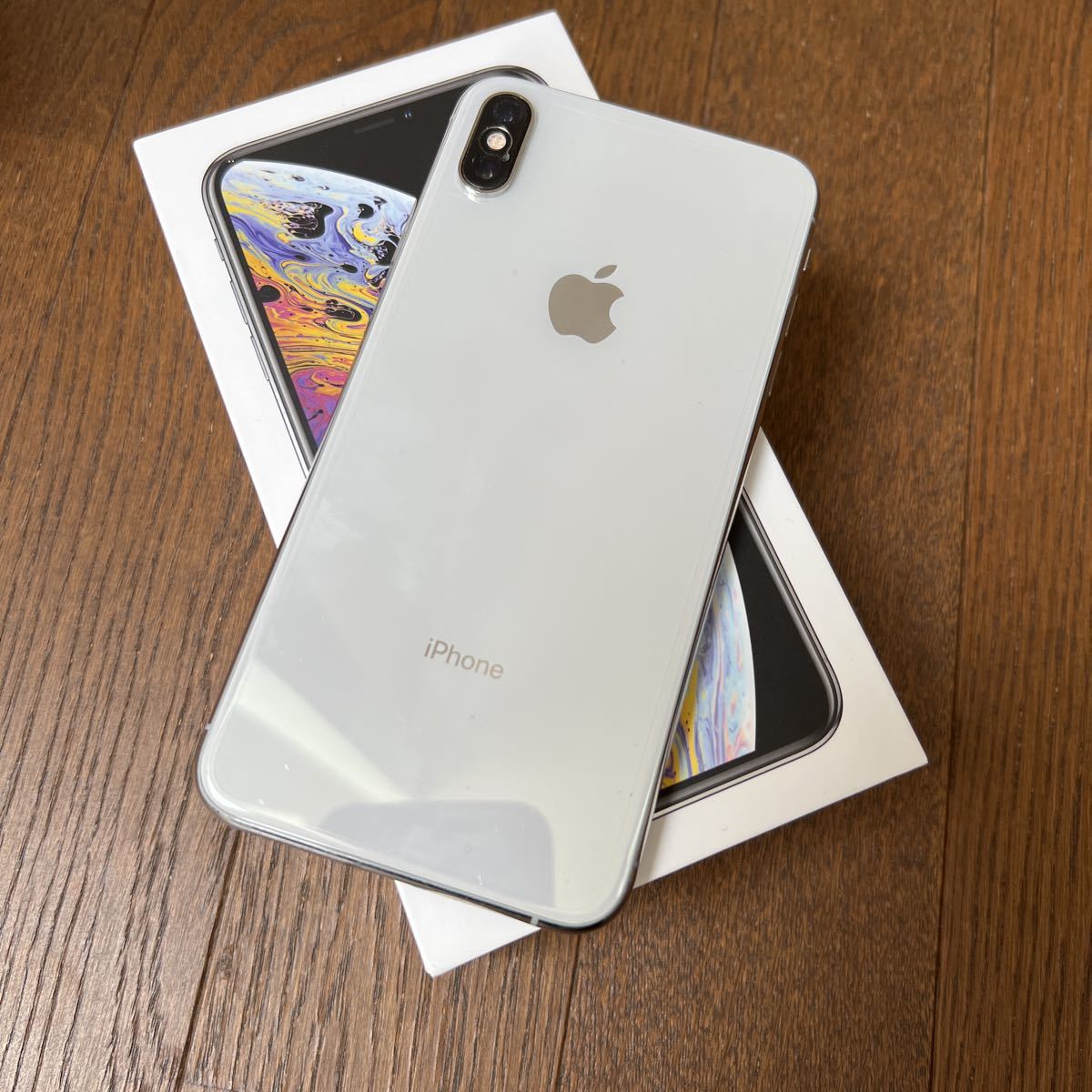 Apple SIMフリー iPhone Xs Max シルバー 256GB カバー 強化ガラス 