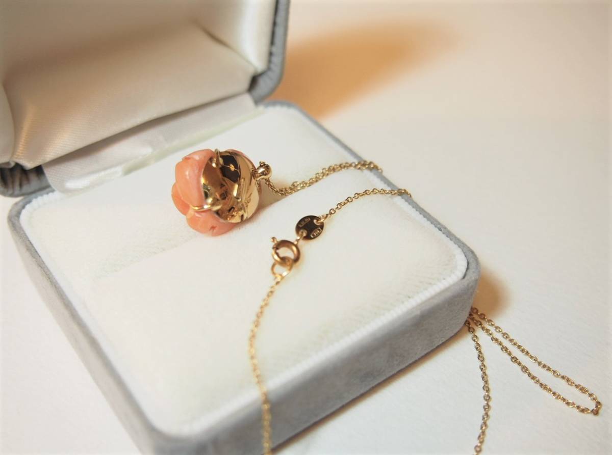 イタリア製☆K18チェーン付☆珊瑚☆薔薇の立体的ペンダントネックレス
