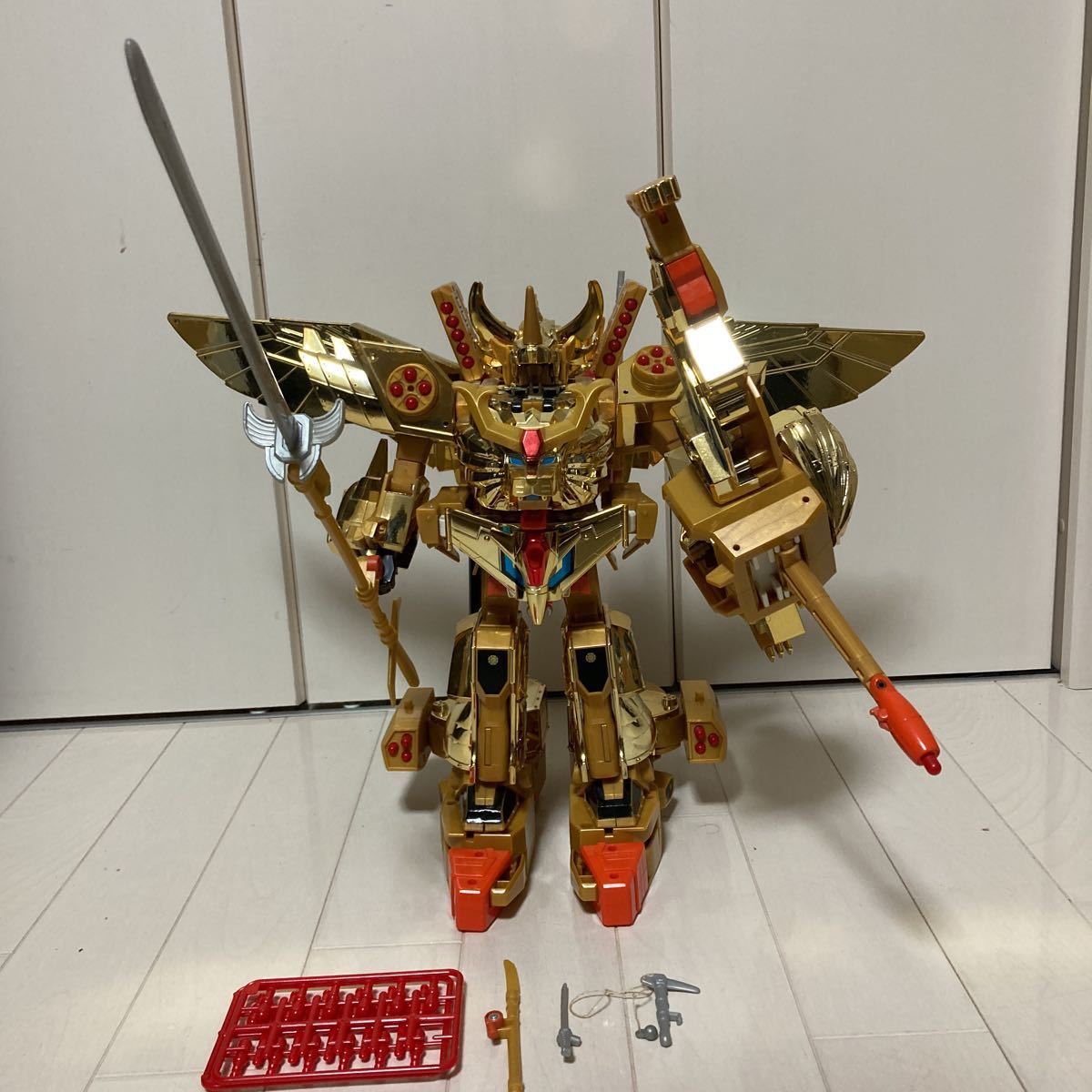 送料無料 当時モノ DX黄金獣合体グレートゴルドラン 黄金勇者
