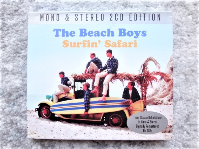 D【 ザ・ビーチ・ボーイズ / SURFIN' SAFARI MONO & STEREO 2CD EDITION 】スリーブケース入り　CDは４枚まで送料１９８円_画像1