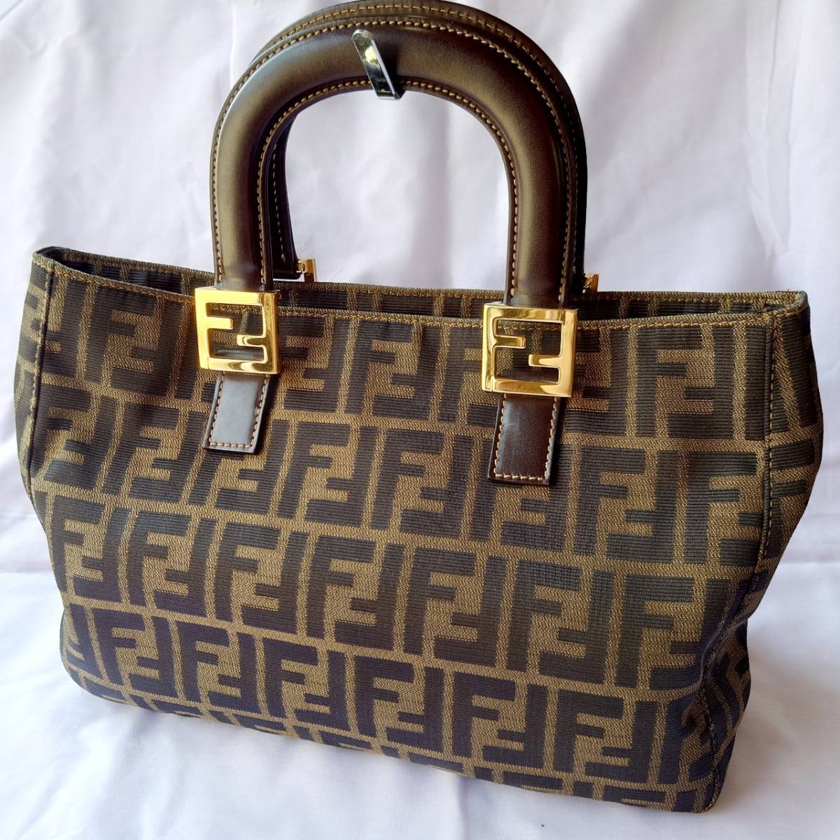 欲しいの フェンディ/FENDI/ズッカ総柄/レザー×キャンバス