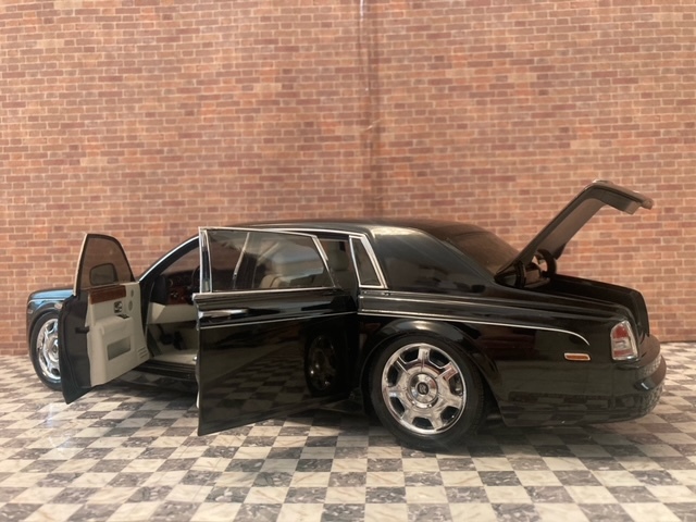 1/18 希少 ロールスロイス ファントム EWB 黒色 メッキホイール