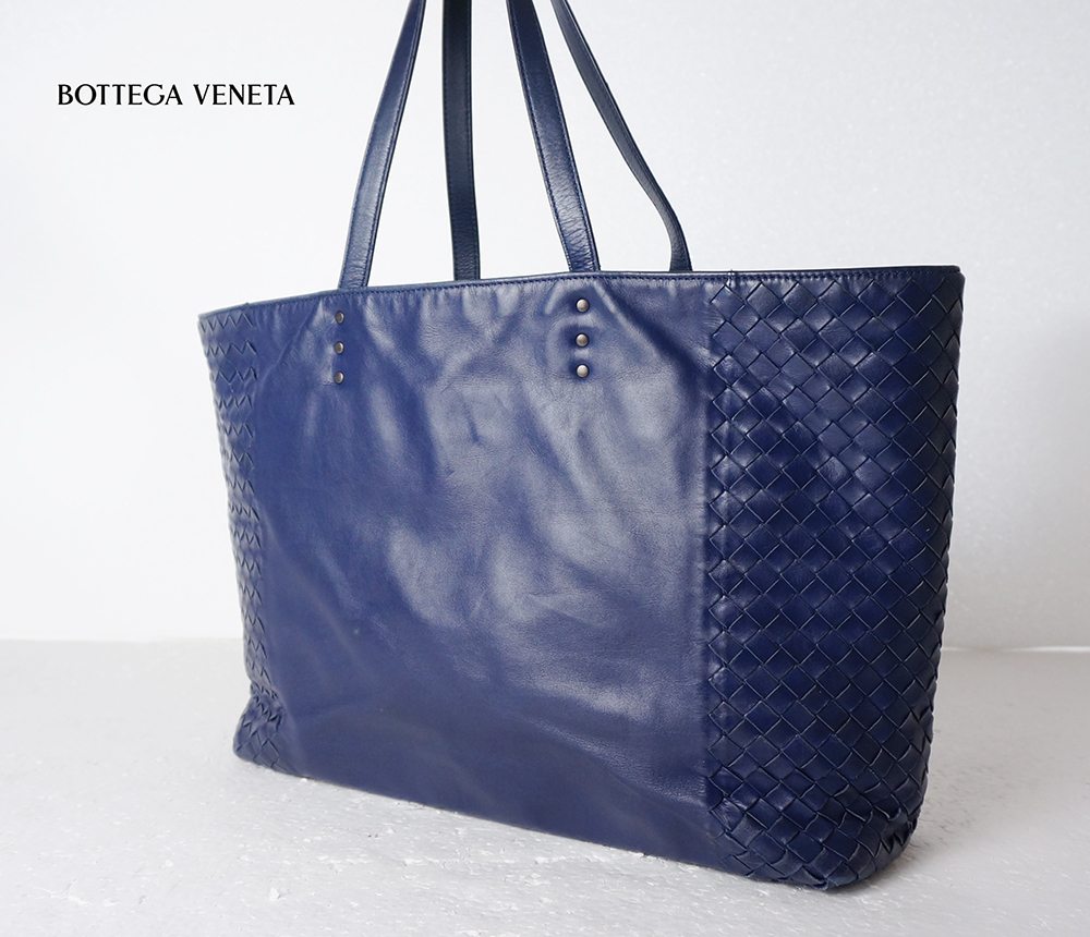 BOTTEGA VENETA ボッテガヴェネタ メンズ イントレチャート レザー 本