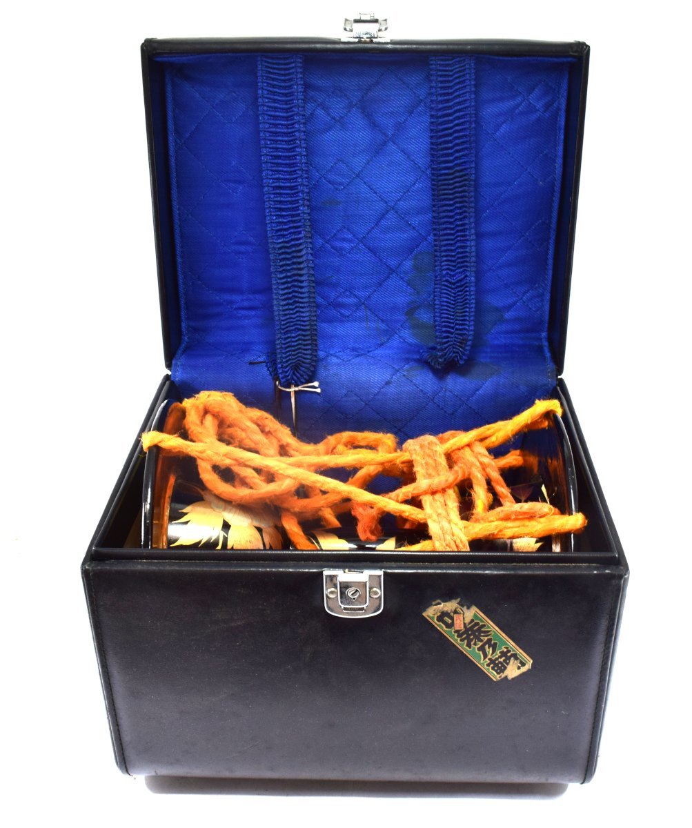 新しいスタイル 雅楽 小鼓 鼓 和楽器 ハードケース付き 全高約25