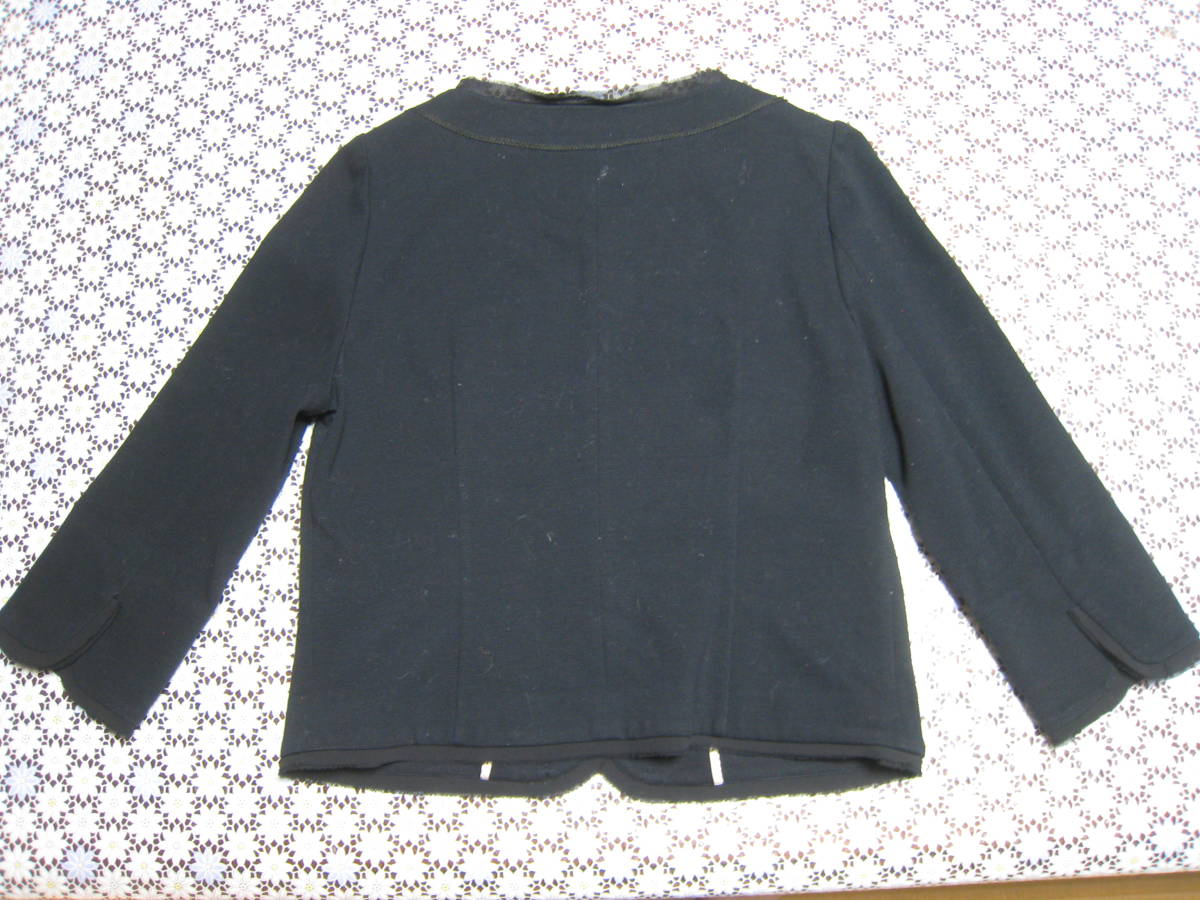 ｅｆ－ｄｅ　エフデ　大きいサイズ　濃紺　可愛いジャケット　盛夏用　美品　１３_画像3