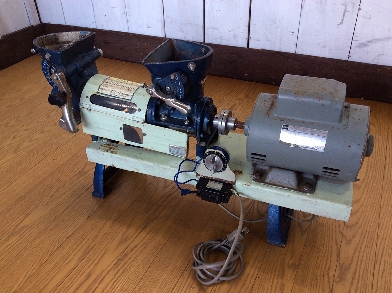 [ retro / old desk-top type rice huller ] agricultural machinery and equipment .. rice shop 